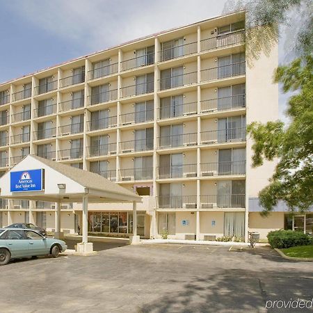 Broadview Inn Suites Гейлсберг Экстерьер фото
