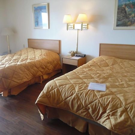 Broadview Inn Suites Гейлсберг Экстерьер фото